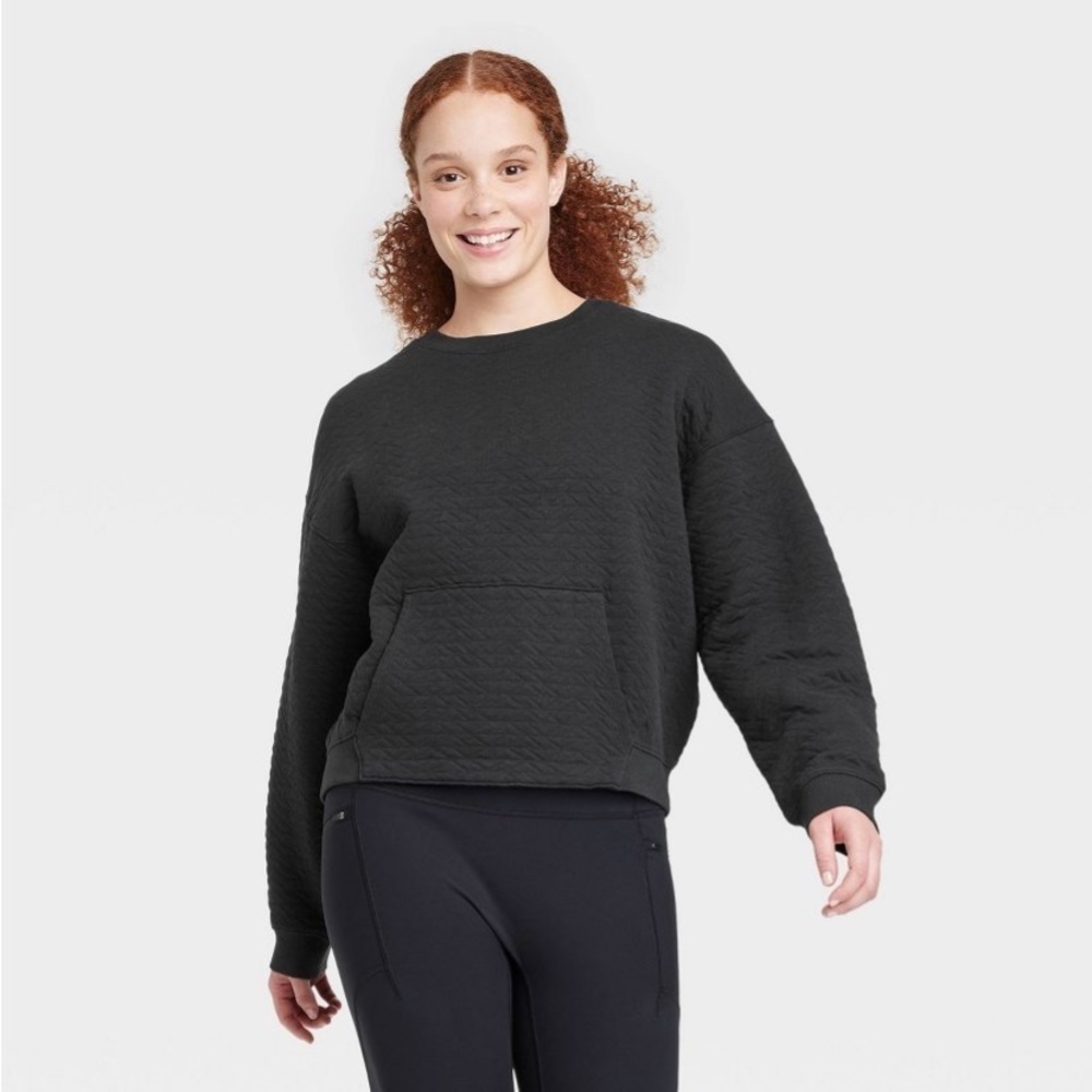 All in motion quilted black sweatshirt nwt